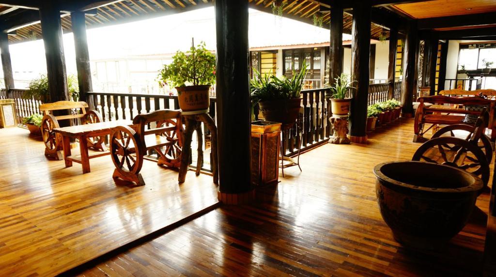 Lijiang Wangjia Courtyard Inn Kültér fotó