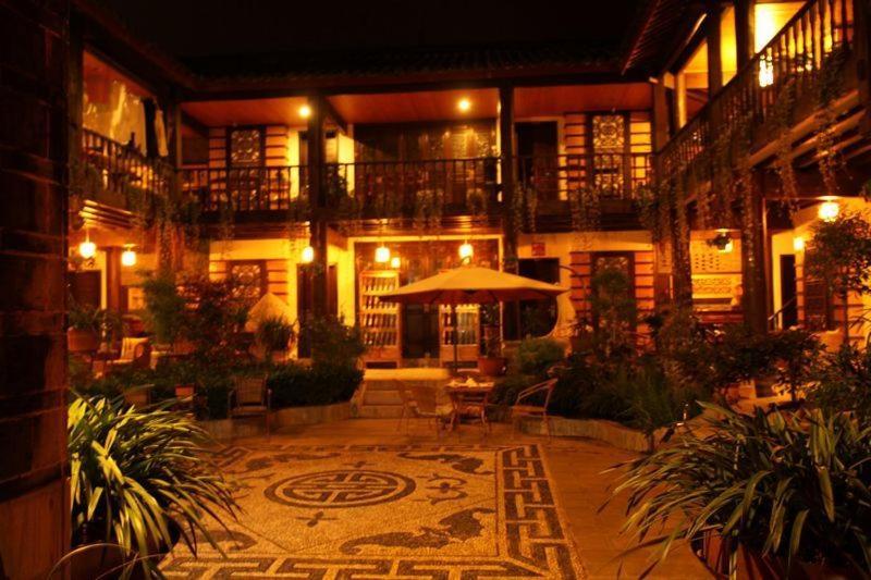 Lijiang Wangjia Courtyard Inn Kültér fotó