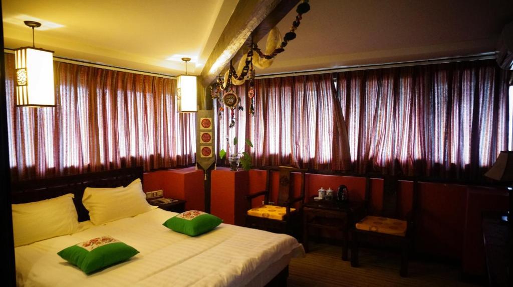 Lijiang Wangjia Courtyard Inn Szoba fotó