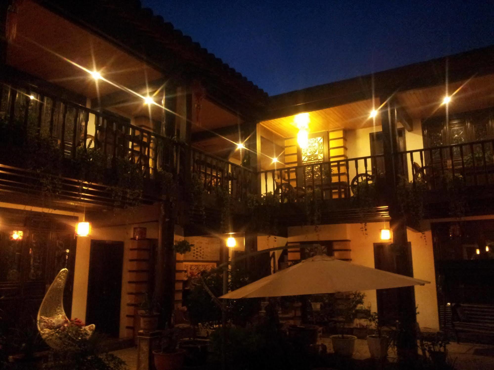 Lijiang Wangjia Courtyard Inn Kültér fotó